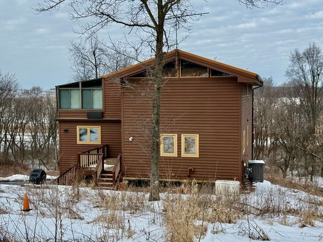 14418 Mansion Heights Drive, Harvard, IL 60033