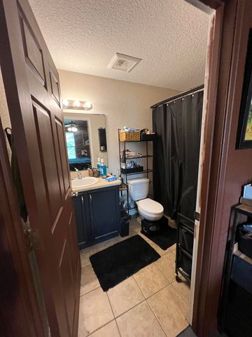 921 Avery St, St Augustine, FL 32084