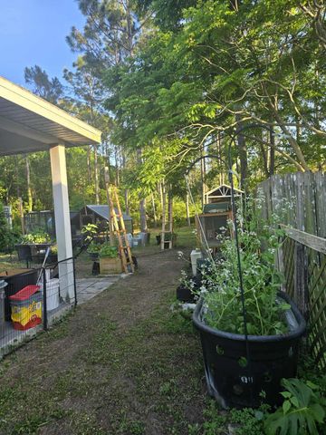 921 Avery St, St Augustine, FL 32084