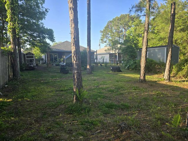 921 Avery St, St Augustine, FL 32084