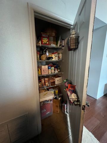 921 Avery St, St Augustine, FL 32084