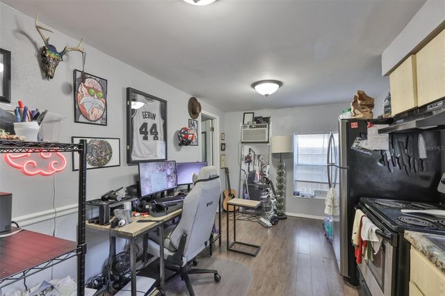 1208 17TH ST N, St Petersburg, FL 33713