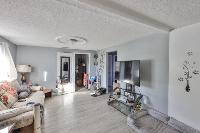 1208 17TH ST N, St Petersburg, FL 33713