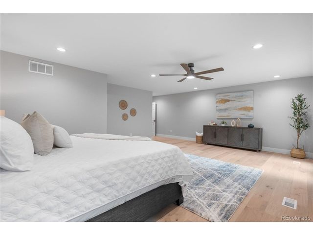 3 Columbine Ln, Littleton, CO 80123