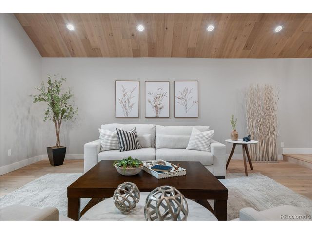 3 Columbine Ln, Littleton, CO 80123