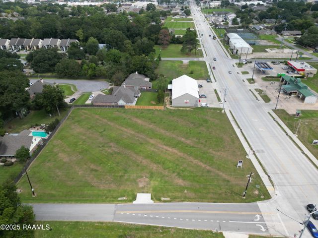 3014 Kaliste Saloom Road, Lafayette, LA 70508