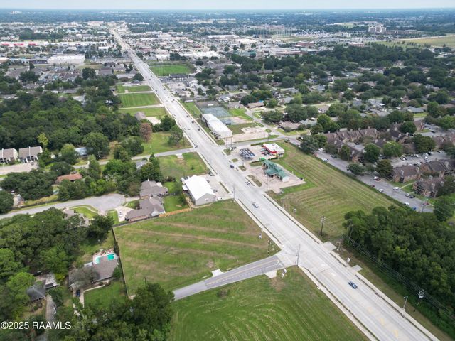 3014 Kaliste Saloom Road, Lafayette, LA 70508