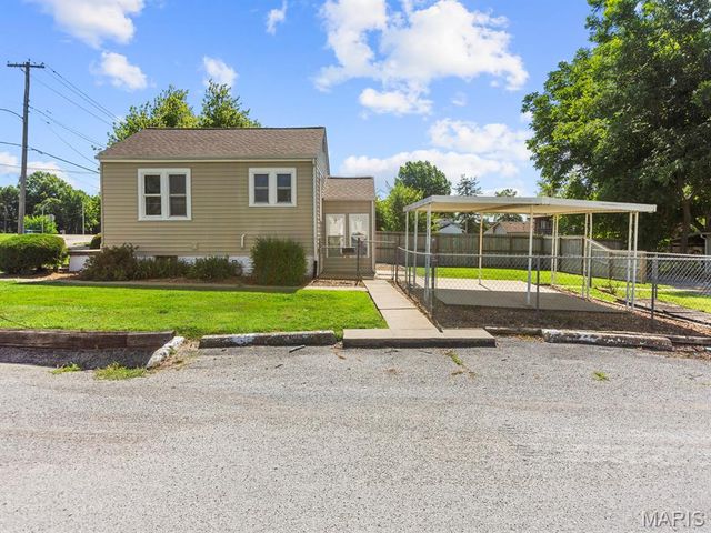 524 W Morgan Street, Swansea, IL 62226