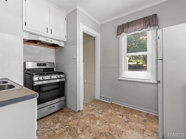 524 W Morgan Street, Swansea, IL 62226