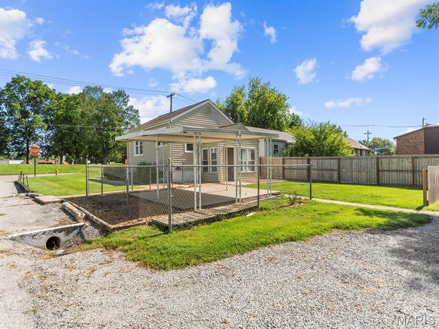 524 W Morgan Street, Swansea, IL 62226