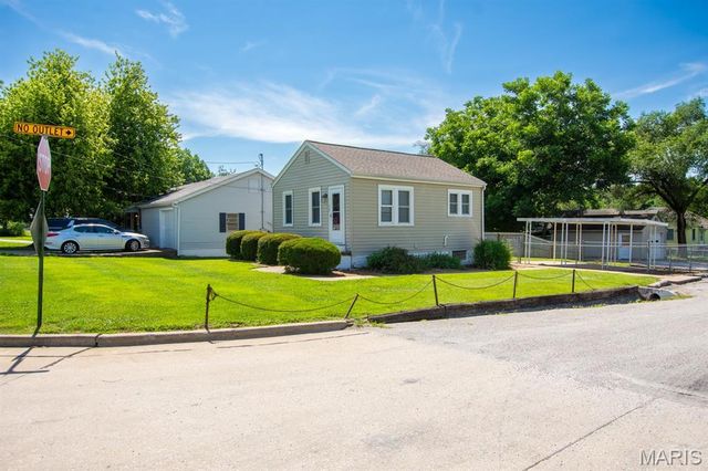 524 W Morgan Street, Swansea, IL 62226