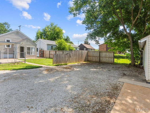 524 W Morgan Street, Swansea, IL 62226