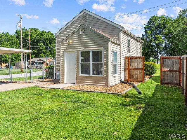 524 W Morgan Street, Swansea, IL 62226