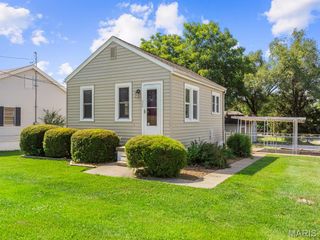 524 W Morgan Street, Swansea, IL 62226