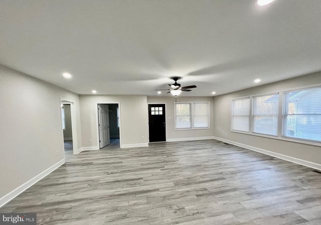 584 CIRCLE LN, Colonial Beach, VA 22443