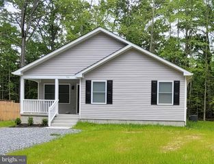 584 CIRCLE LN, Colonial Beach, VA 22443