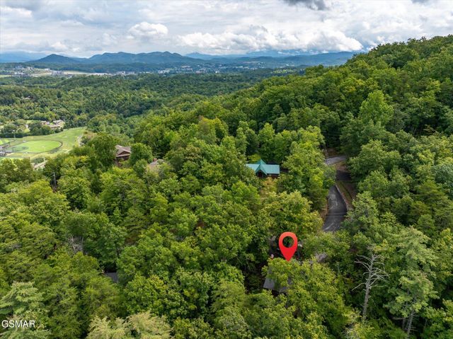 3342 Twin City Way, Pigeon Forge, TN 37863