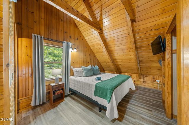 3342 Twin City Way, Pigeon Forge, TN 37863