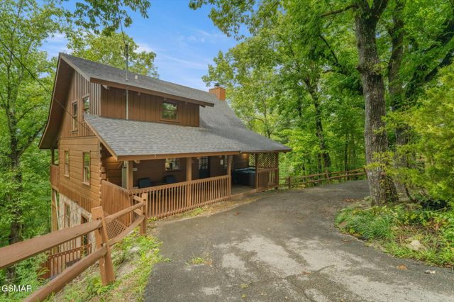 3342 Twin City Way, Pigeon Forge, TN 37863