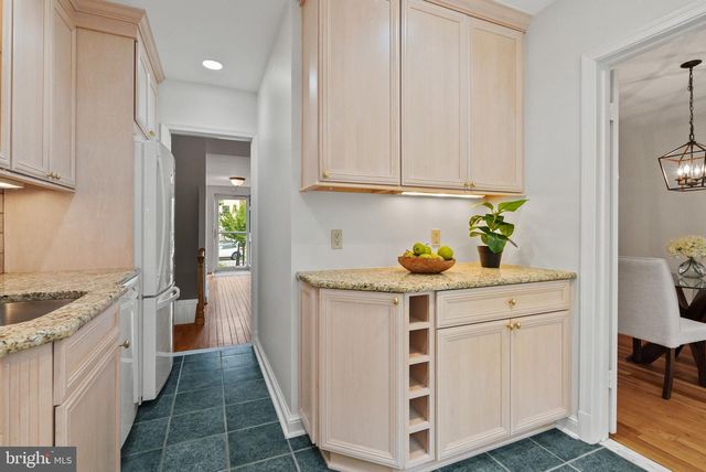 6321 BARRISTER PL, Alexandria, VA 22307