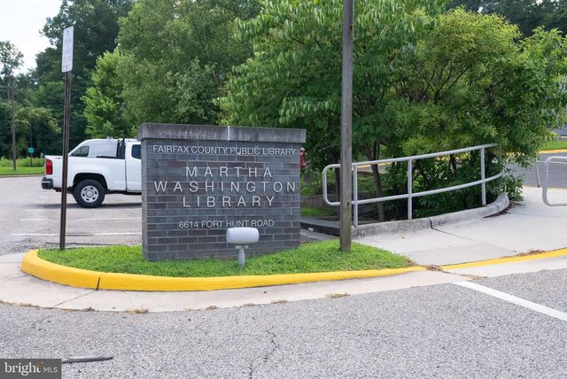 6321 BARRISTER PL, Alexandria, VA 22307