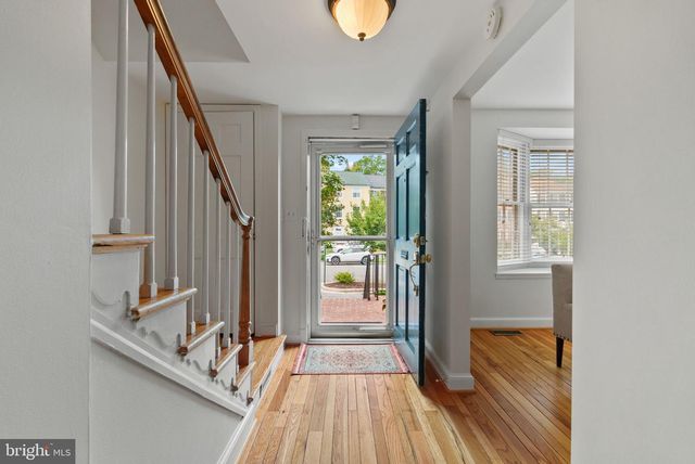 6321 BARRISTER PL, Alexandria, VA 22307