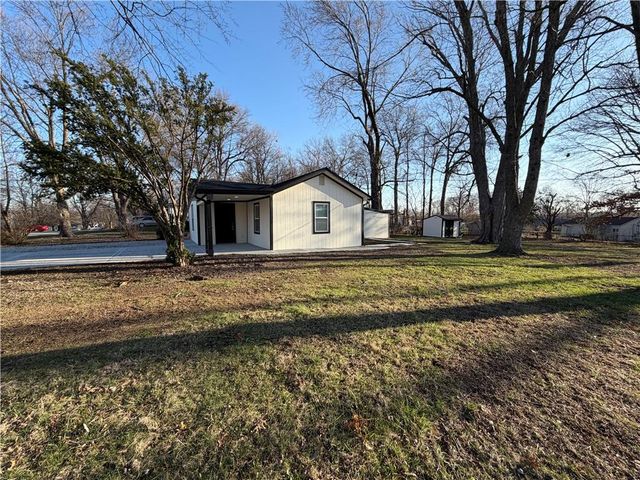 16015 Ann Avenue, Belton, MO 64012