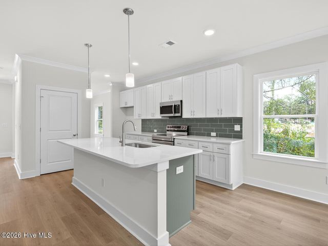 9385 Night Harbor Drive SE, Leland, NC 28451