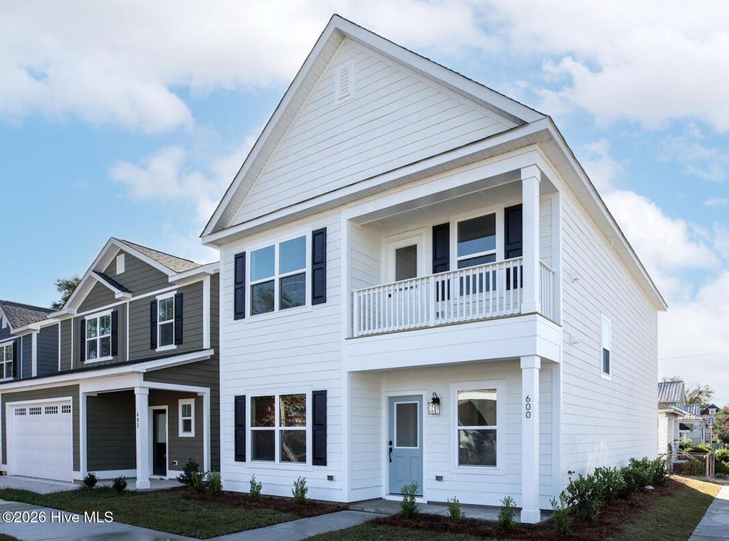 9385 Night Harbor Drive SE, Leland, NC 28451