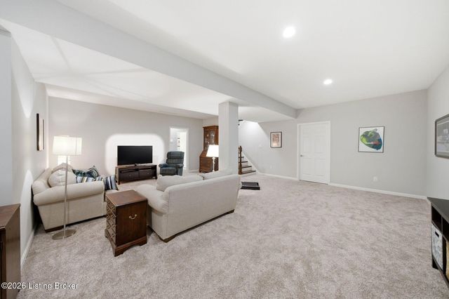 1276 Coolhouse Way, Louisville, KY 40223