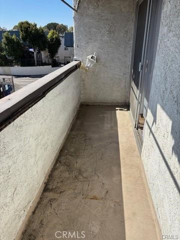 18530 Hatteras Street 326, Tarzana, CA 91356