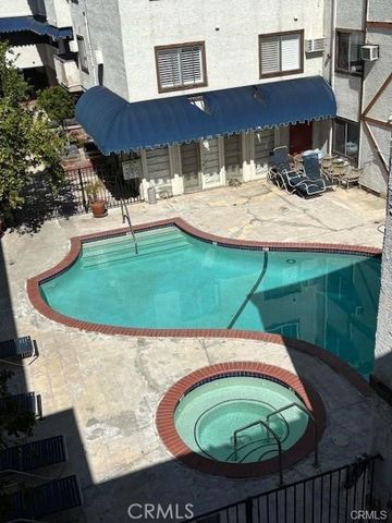 18530 Hatteras Street 326, Tarzana, CA 91356