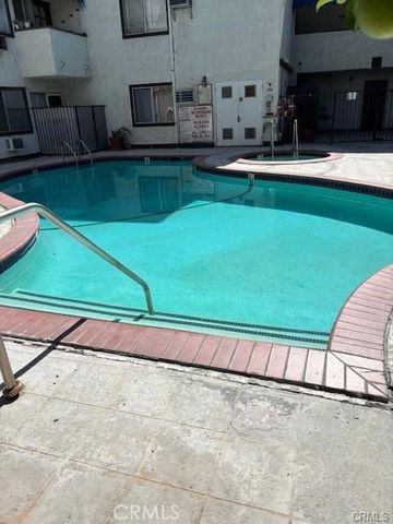 18530 Hatteras Street 326, Tarzana, CA 91356