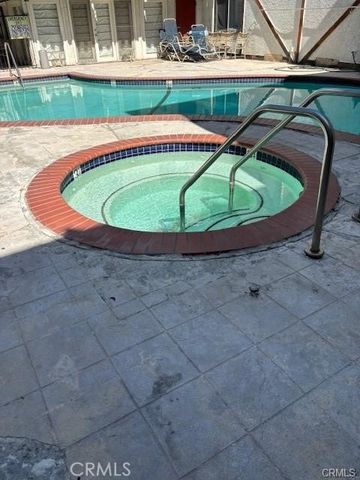 18530 Hatteras Street 326, Tarzana, CA 91356