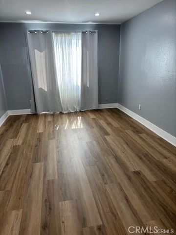 18530 Hatteras Street 326, Tarzana, CA 91356