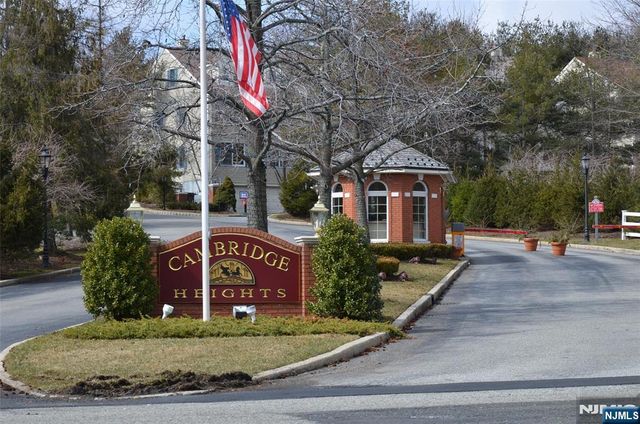 884 E Somerset Court, Ramsey, NJ 07446
