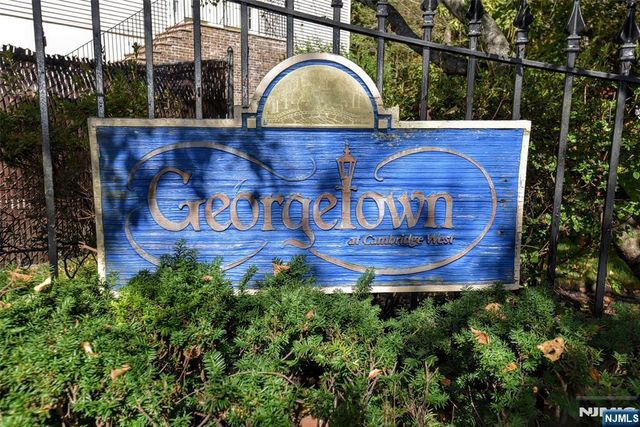 884 E Somerset Court, Ramsey, NJ 07446