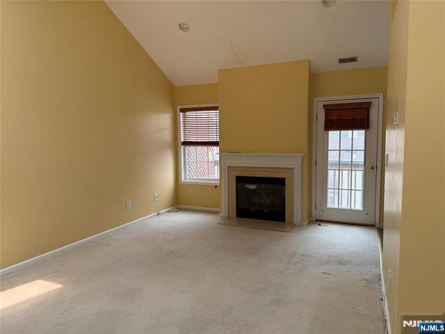 884 E Somerset Court, Ramsey, NJ 07446