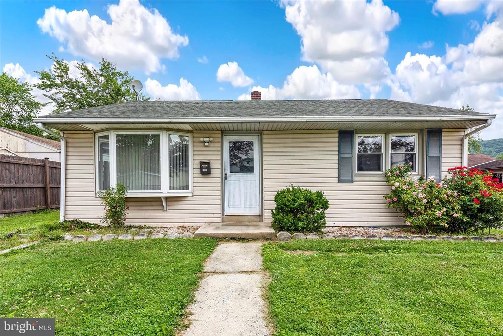 209 MONTGOMERY AVE, Reading, PA 19606