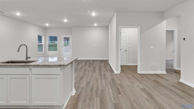 6143 Feather Way SE, Owens Cross Roads, AL 35763