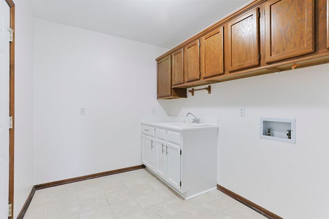 17866 Bellows Falls Drive, South Bend, IN 46614