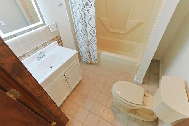 17866 Bellows Falls Drive, South Bend, IN 46614