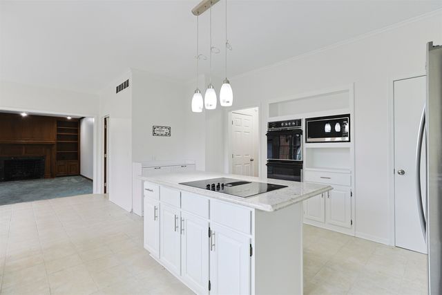 17866 Bellows Falls Drive, South Bend, IN 46614