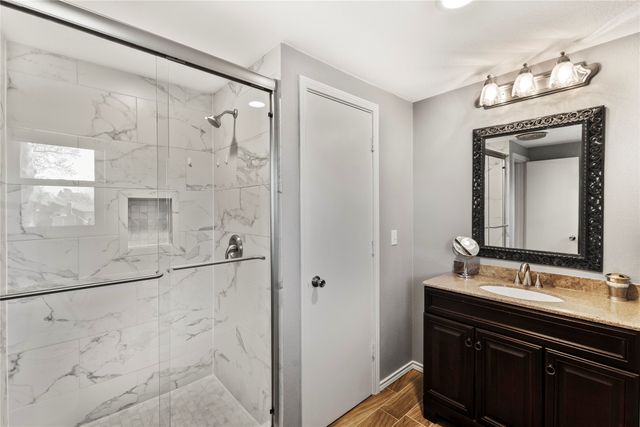 120 Rocking Chair Ranch Road, Trinidad, TX 75163