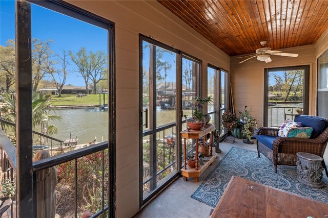 120 Rocking Chair Ranch Road, Trinidad, TX 75163
