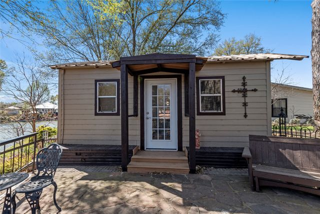 120 Rocking Chair Ranch Road, Trinidad, TX 75163