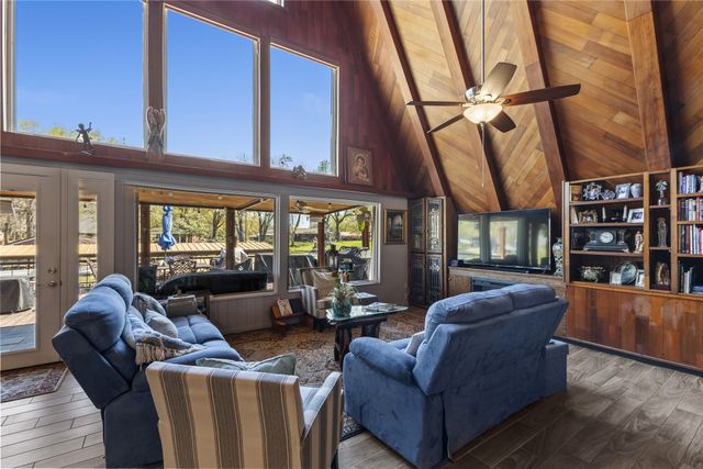 120 Rocking Chair Ranch Road, Trinidad, TX 75163