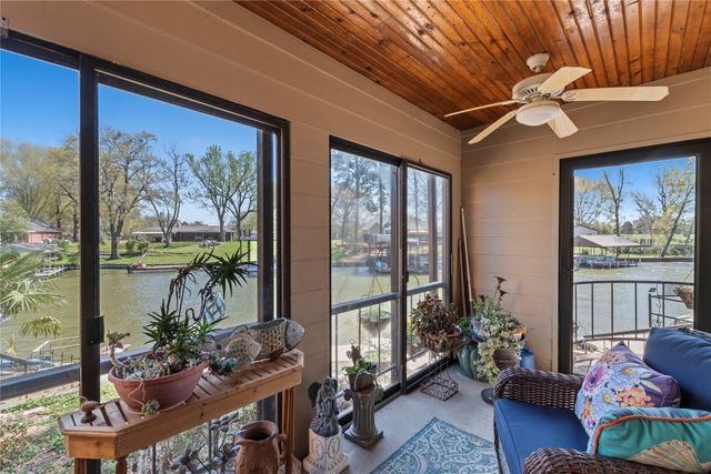 120 Rocking Chair Ranch Road, Trinidad, TX 75163