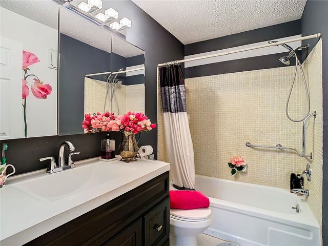 110 ASPEN CIRCLE, Seminole, FL 33777