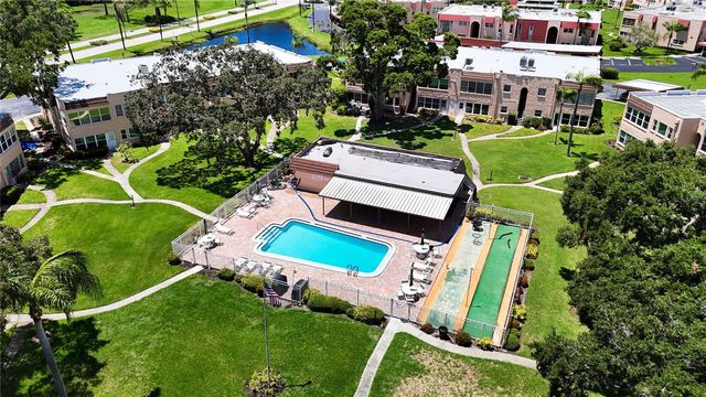 110 ASPEN CIRCLE, Seminole, FL 33777